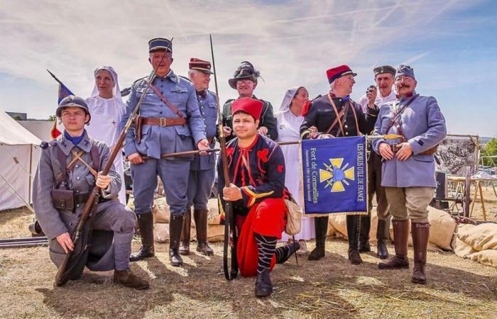 major military historical reenactment at the Château de Breteuil this weekend