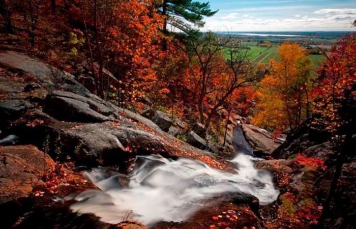 8 free places to see fall colors in Quebec