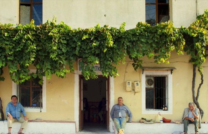 38 photos that prove Corsica is the ugliest island in the world