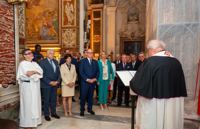 Prince Albert II visits the most beautiful Roman palaces and pays homage to Prince Louis I