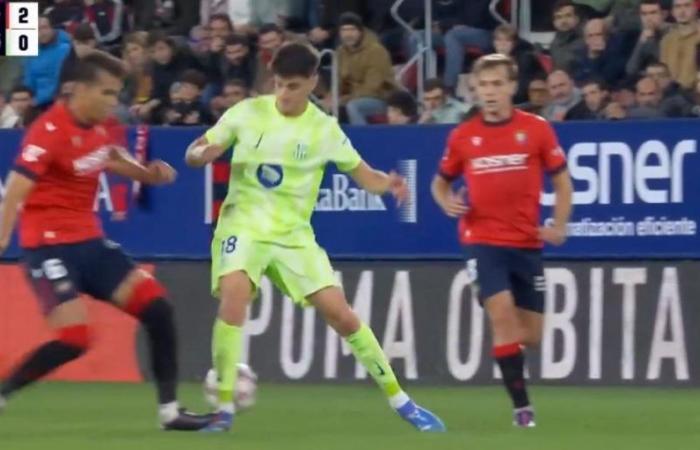 Stomping on Pau Víctor at the origin of the play for Osasuna’s second goal