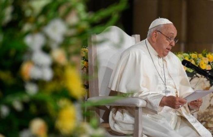 The Pope visits the aid work of the parish of Saint-Gilles