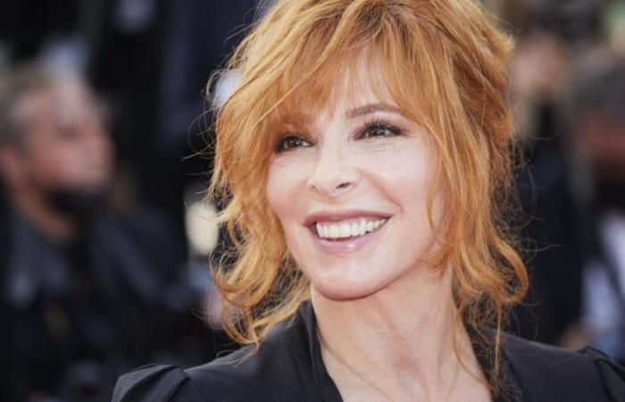 Mylène Farmer’s surprise to her fans before her concert at the Stade de France (videos)