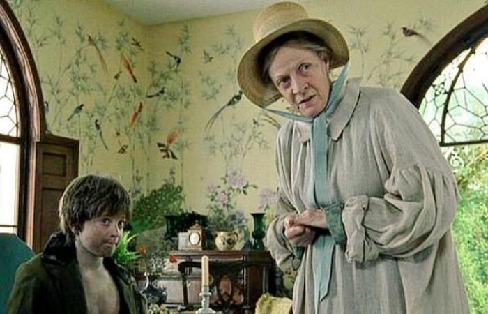 Harry Potter cast pays tribute to Maggie Smith