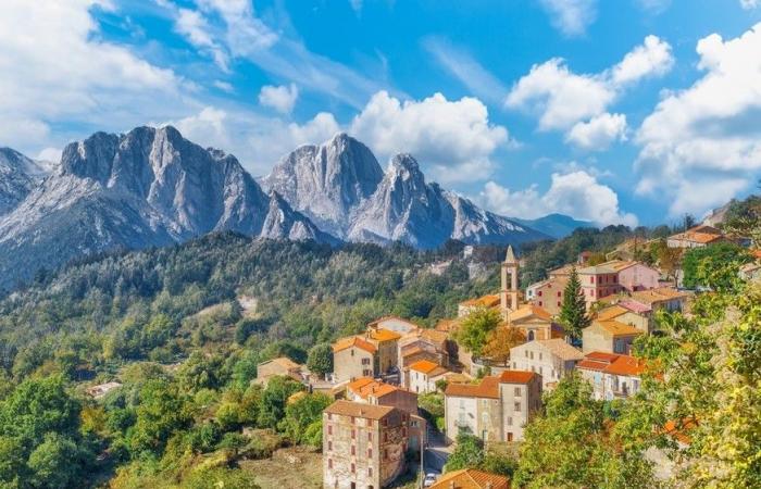 38 photos that prove Corsica is the ugliest island in the world