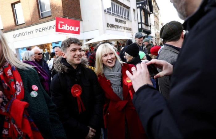 In the United Kingdom, an MP leaves the Labor Party to protest against the scandal of gifts received by Keir Starmer