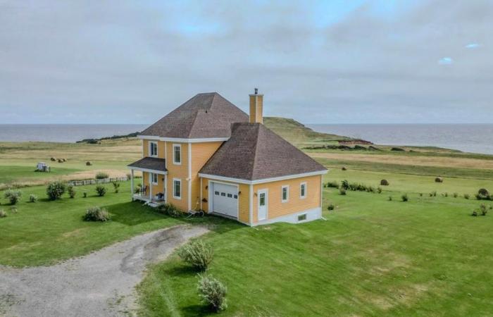 Magdalen Islands | Julie Snyder sells her hotel