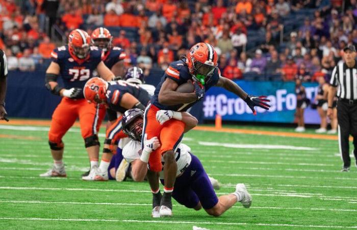 Rushing defense excels, Meeks shines in SU’s win over Holy Cross