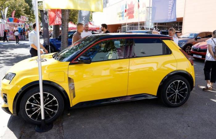 Before its arrival in dealerships, the electric Renault 5 is on display at the Marseille Fair