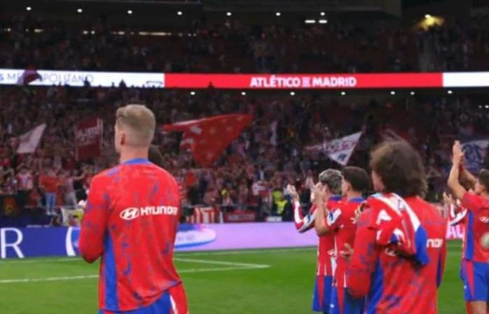 What does Atlético look like going to the back to applaud those who threw the lighters? | Relief