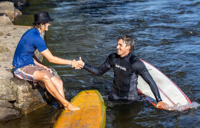 Classic Wave to Guy | Surfing in the spotlight on the river