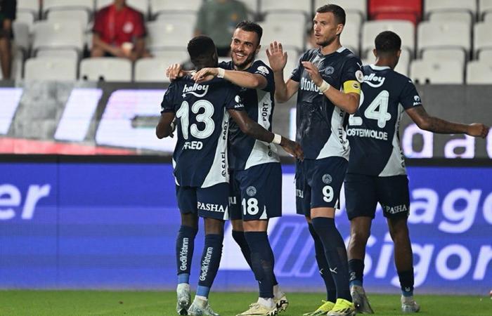 2-0! Fenerbahçe gets big points against Antalyaspor! – LIGABlatt – Football at the moment!