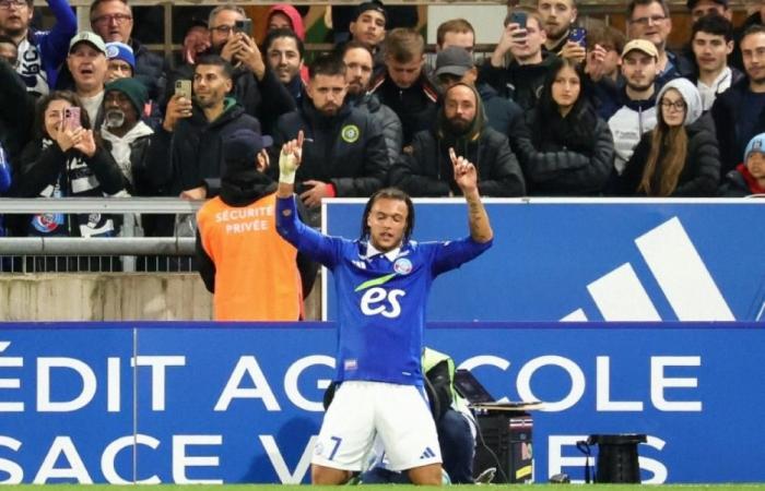 OM showered by Strasbourg, Lyon roars again