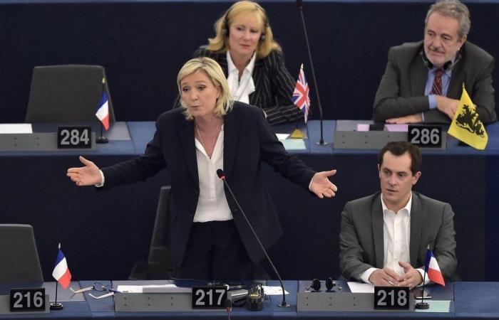 What does Marine Le Pen risk?