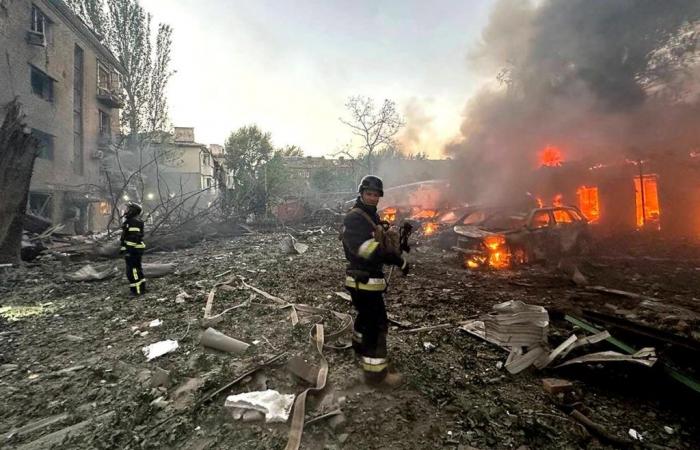 at least 13 injured in Russian strikes on Zaporizhia