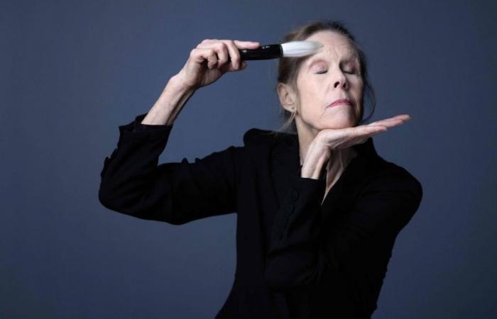 Choreographer Carolyn Carlson sees herself writing poetry “even at 100!” »