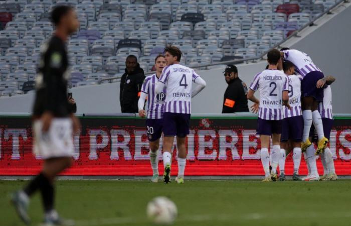 Toulouse in full against OL with McKenzie back