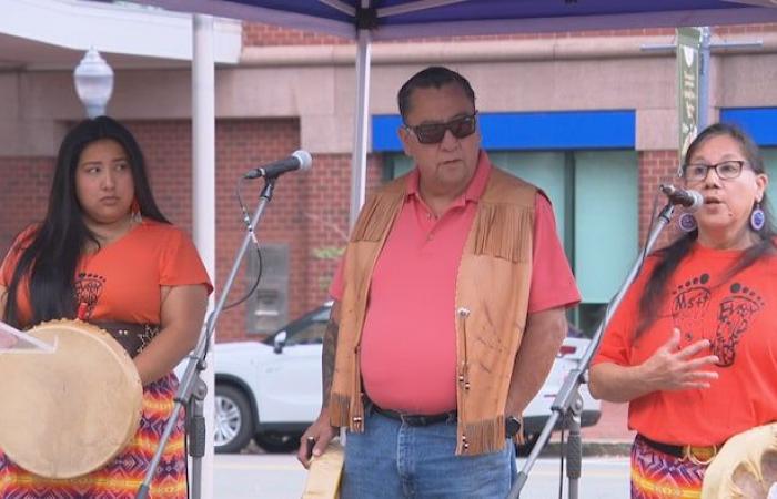 Hundreds of people gathered for the day of truth and reconciliation