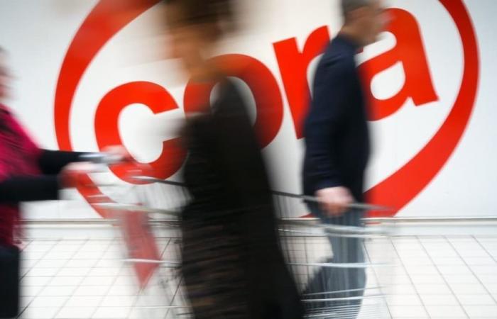 Cora stores will come under the Carrefour brand from October 1