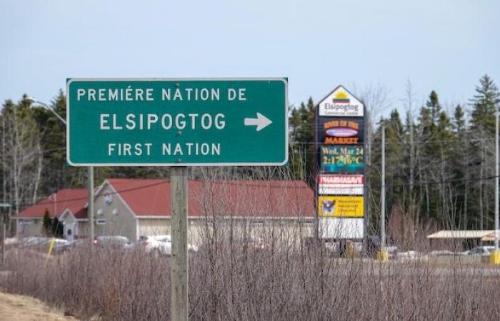 Hundreds of people gathered for the day of truth and reconciliation