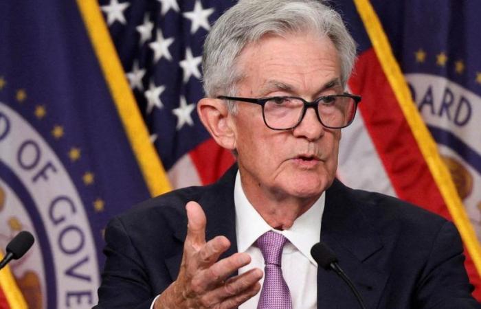 Fed Chairman sees inflation continuing to fall