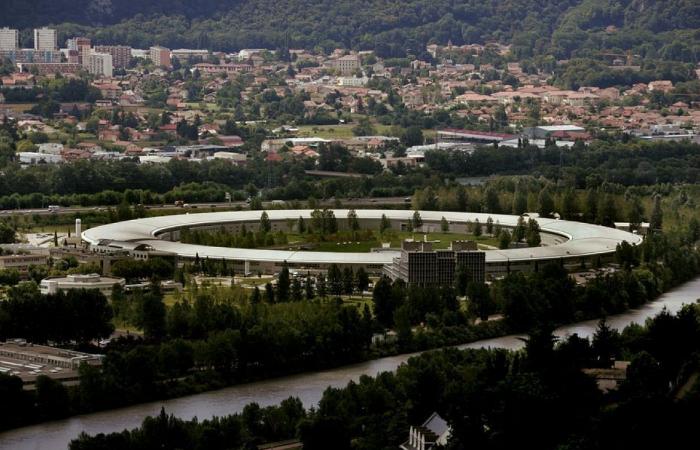 a look back at the greatest discoveries at the Grenoble electron accelerator