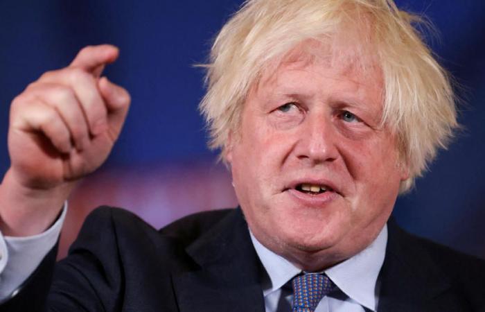 former Prime Minister Boris Johnson settles scores with Emmanuel Macron