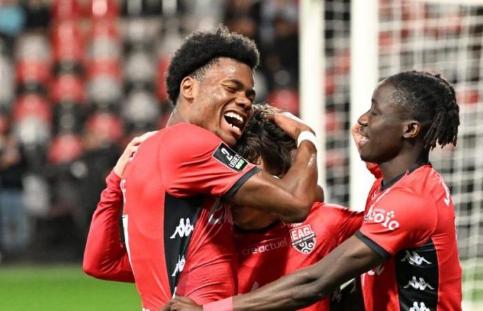 the video summary of the Guingamp victory