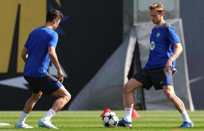 FC Barcelona. After five months of absence, Frenkie de Jong returns for the Champions League.