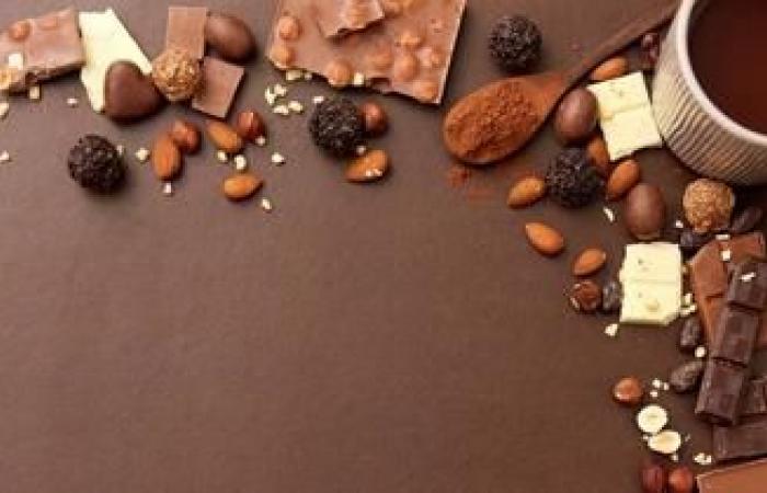 here are the 5 surprising benefits of dark chocolate