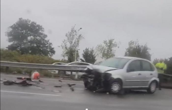 an injured motorcyclist, several motorists injured