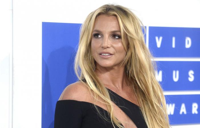 Britney Spears literally felt fire rising to her face… Coldplay has already planned their final album…