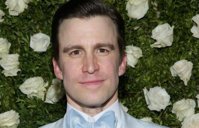 Broadway star Gavin Creel (†48) is very young