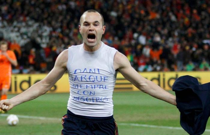 Iniesta will announce his retirement on the 8th