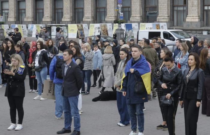 Six civilians killed in strike, Zelensky denounces Russian terror