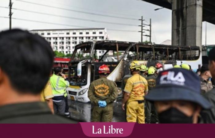 A bus carrying schoolchildren catches fire in Thailand, several deaths deplored