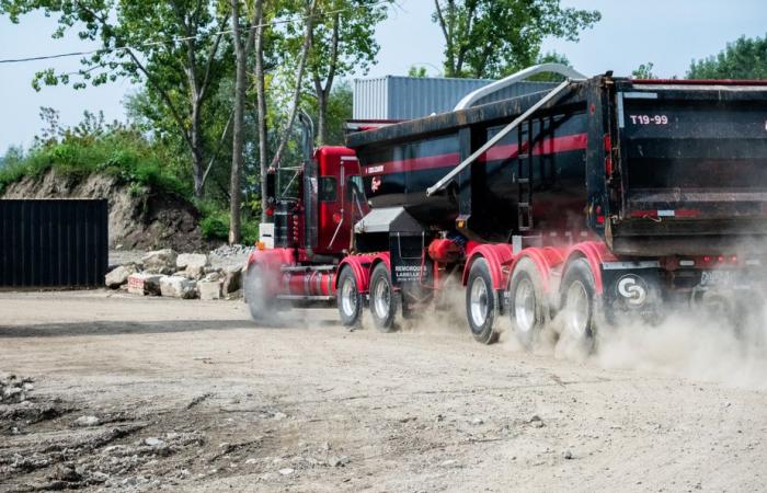 Spill of partly contaminated soil | “More than 500 trucks per day” emptied in Kanesatake