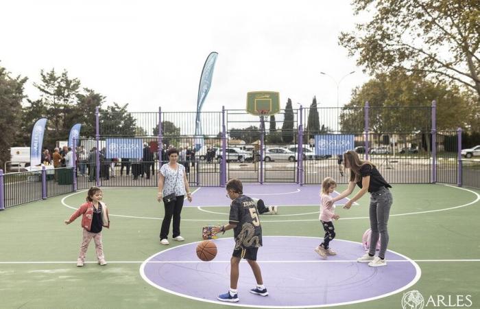 The Raphèle city stadium inaugurated and already adopted – Arles