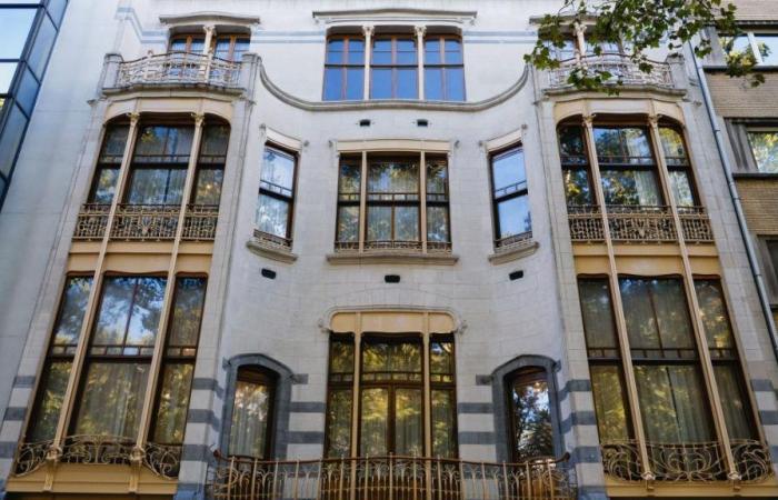 The restored facade of an emblematic building in Brussels finally revealed (photos)