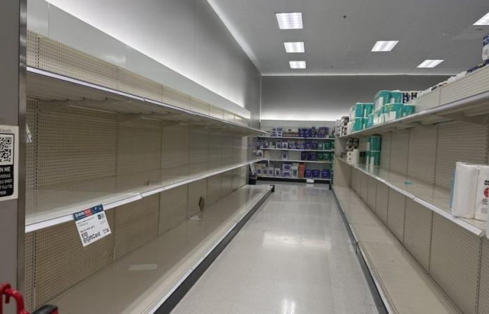 IN PICTURES | Completely empty toilet paper shelves due to the port strike?