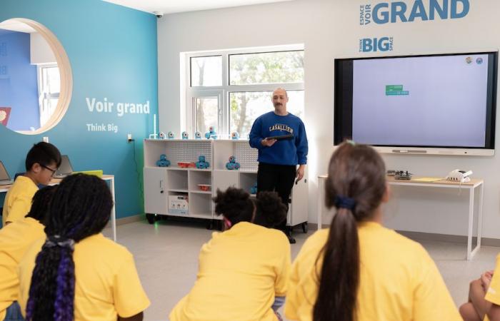 SPACE THINK BIG: AMAZON’S FIRST FRENCH-SPEAKING EDUCATIONAL LABORATORY IN SAINT-MICHEL