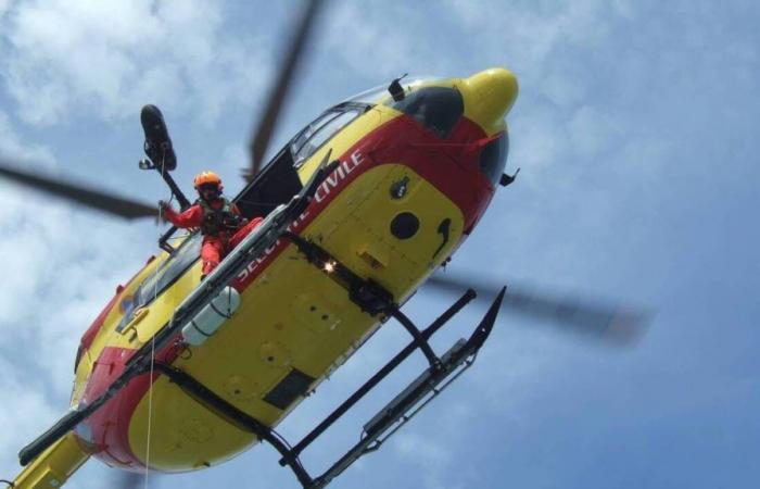 a woman airlifted after a 6 meter high fall in Finistère