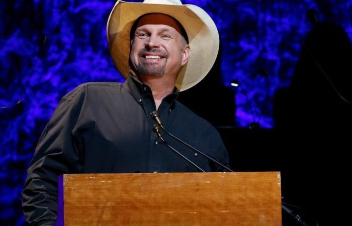 Country king Garth Brooks accused of rape