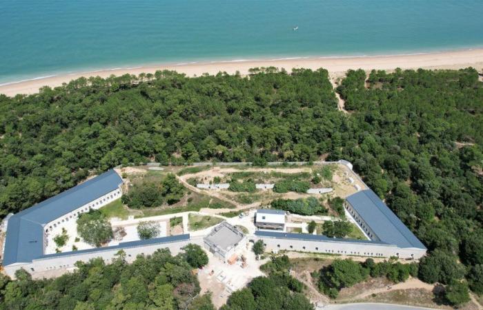 Xavier Niel transforms a fort into a summer camp on the island of Oléron