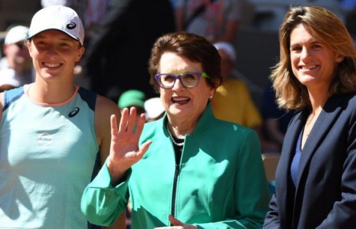 WTA > Bille Jean King: “53 years ago today, I won $4,000 in a tournament and became the first female athlete to win $100,000 in prize money in a single year. Today, female tennis players represent 9 of the 10 highest paid female athletes”