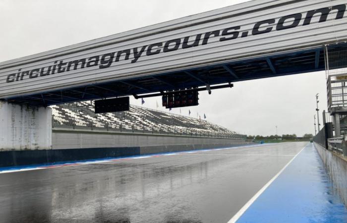 Mercedes trapped by weather during Pirelli testing