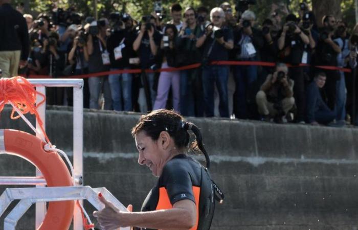 Anne Hidalgo’s wetsuit for swimming in the Seine enters the museum