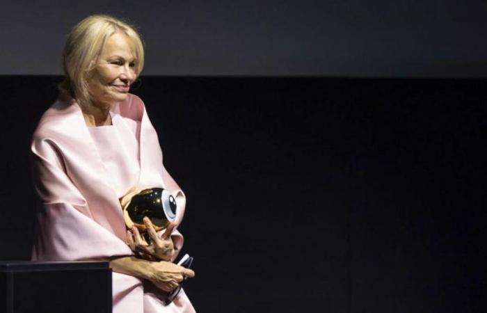 Cinema: A Golden Eye for Pamela Anderson at the Zurich Film Festival