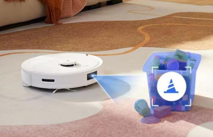 This Roborock Q8 Max vacuum cleaner benefits from a flash reduction at AliExpress