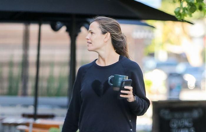 Jennifer Garner’s hilarious first coffee experience with Benjamin Bratt had a chaotic result